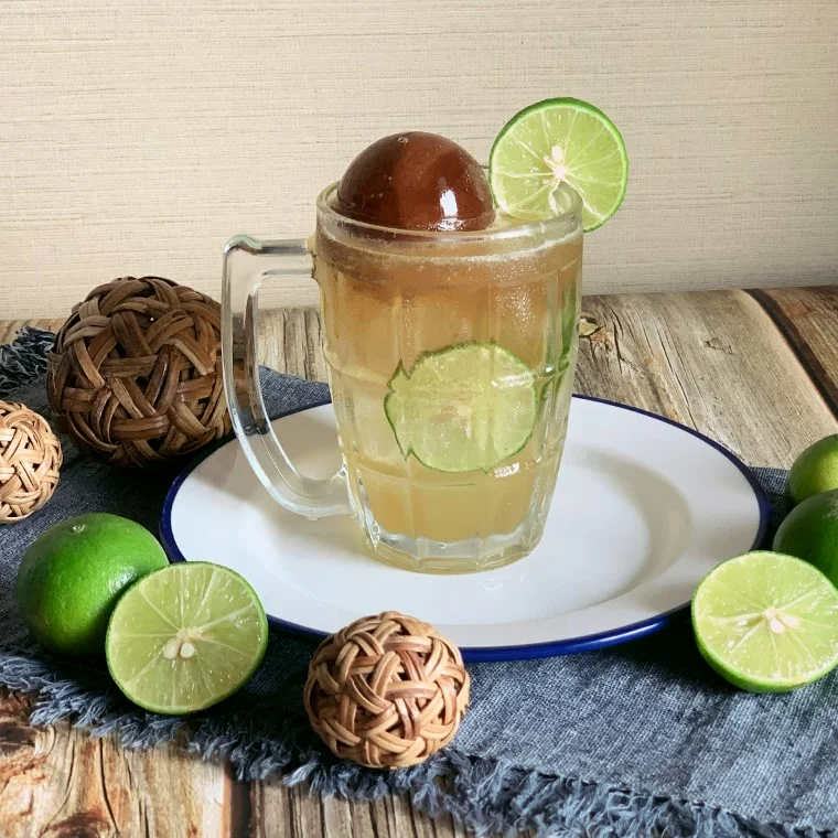 เนสที ชามะเน็ด