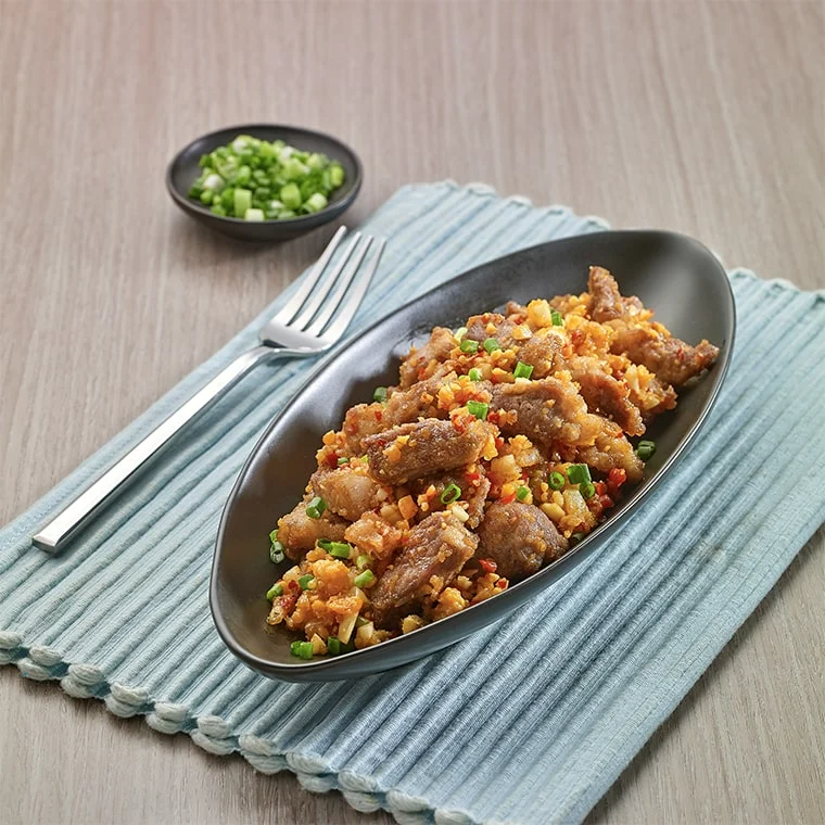 เมนูผัดน้ำมันหอย หมูคั่วแม็กกี้ไข่เค็ม