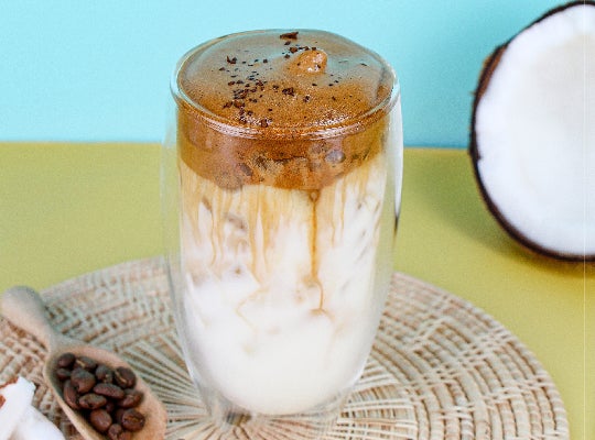 เมนูเครื่องดื่มเย็นนมมะพร้าว ดัลโกน่า