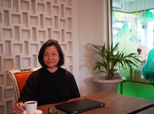 คุณกมลรัตน์ พฤกษารยางกุล รองผู้อำนวยการโรงแรม The Balcony Courtyard Sri Racha