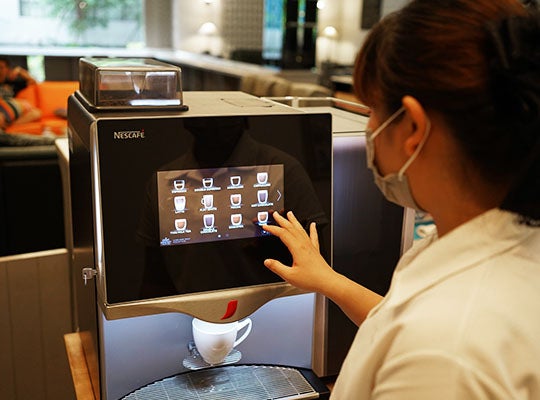 เครื่องชงกาแฟในโรงแรม Nescafe ใช้งานง่าย สะดวก เหมาะกับธุรกิจโรงแรม