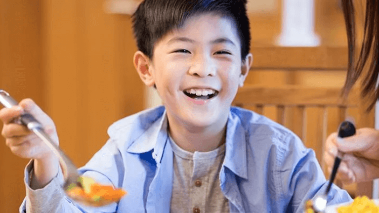 การจัดการ อาหารกลางวันนักเรียน ให้เหมาะสมตามหลักโภชนาการของเด็กๆ ในแต่ละช่วงวัย