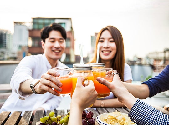 เครื่องกดน้ำผลไม้ เครื่องจ่ายน้ำหวาน โถจ่ายน้ำ ที่ร้านดังเลือกใช้