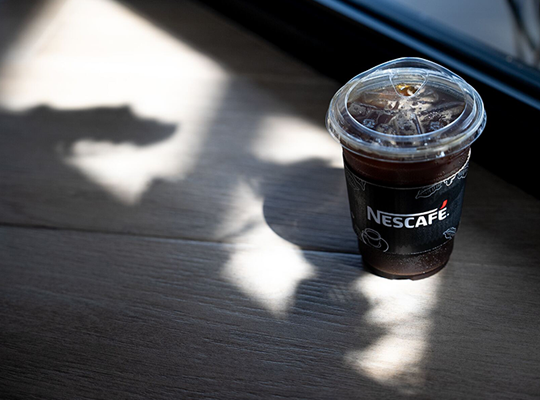 เทคนิคถ่ายรูปแก้วกาแฟ ถ่ายรูปสินค้า ด้วยแสงธรรมชาติ