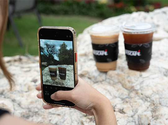 ถ่ายรูปแก้วกาแฟ ถ่ายรูปสินค้า ให้ไม่หลุดโฟกัส