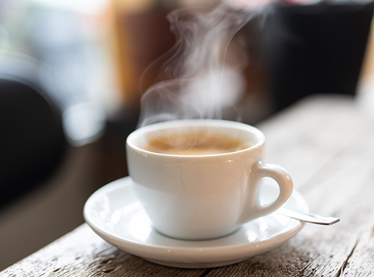 ถ่ายรูปแก้วกาแฟ มุม Close-up เพิ่มความน่าสนใจ