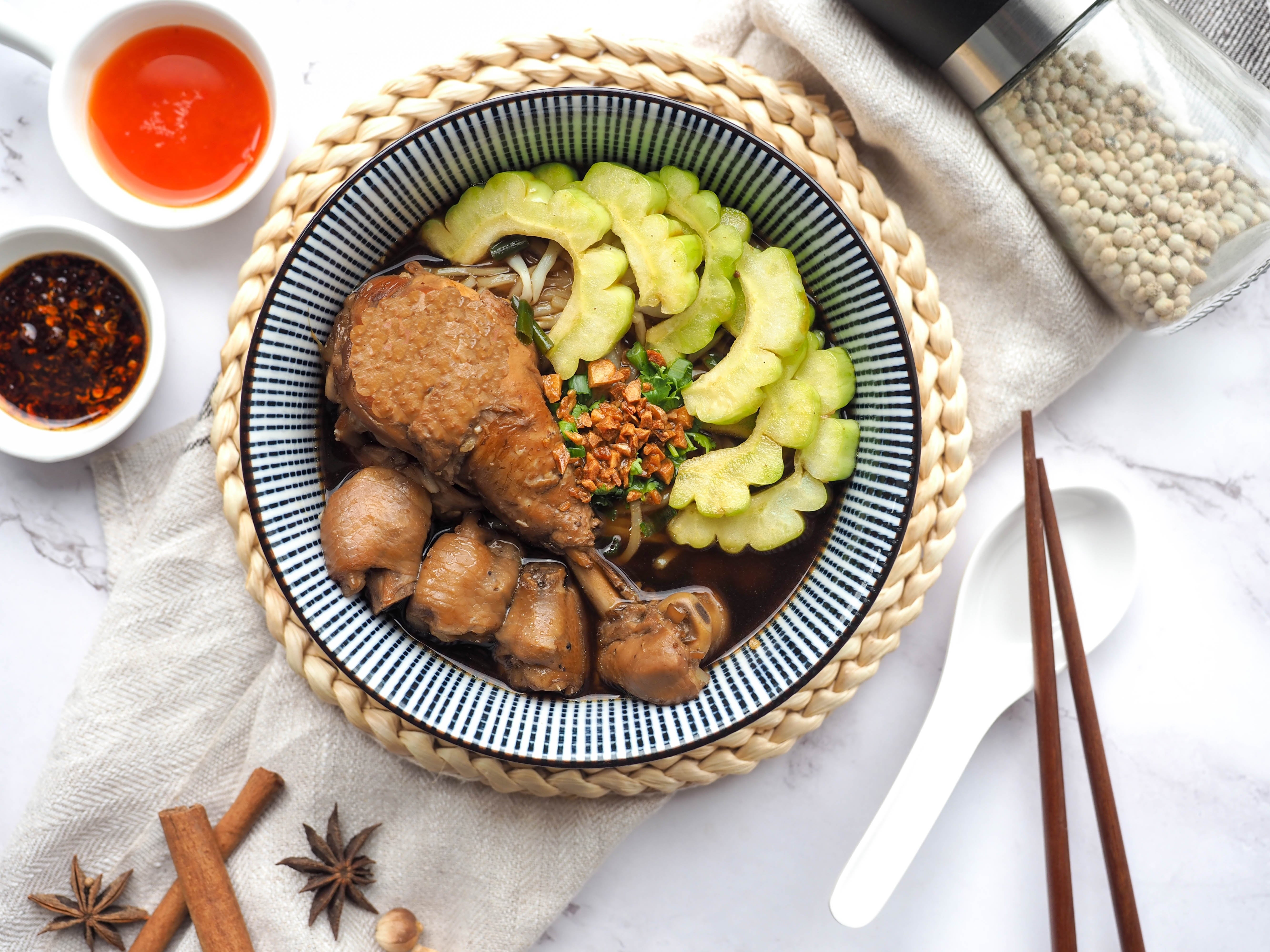 สูตรก๋วยเตี๋ยวไก่มะระ