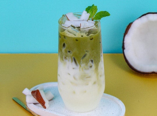 มัจฉะลาเต้มะพร้าว (Coconut Matcha latte)