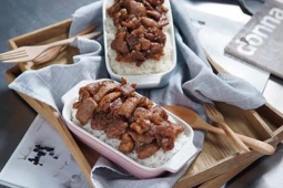 แม็กกี้หมูคาราเมล