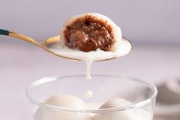 บัวลอยนมสด คิทแคท