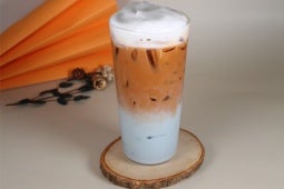 ชาไทยอัญชัน ขนาดแก้ว 16 ออนซ์