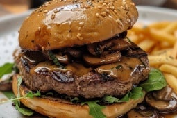 เอเชี่ยนเบอร์เกอร์เนื้อบาบีคิวซอส