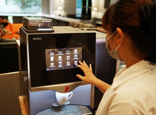 เครื่องชงกาแฟในโรงแรม Nescafe ใช้งานง่าย สะดวก เหมาะกับธุรกิจโรงแรม
